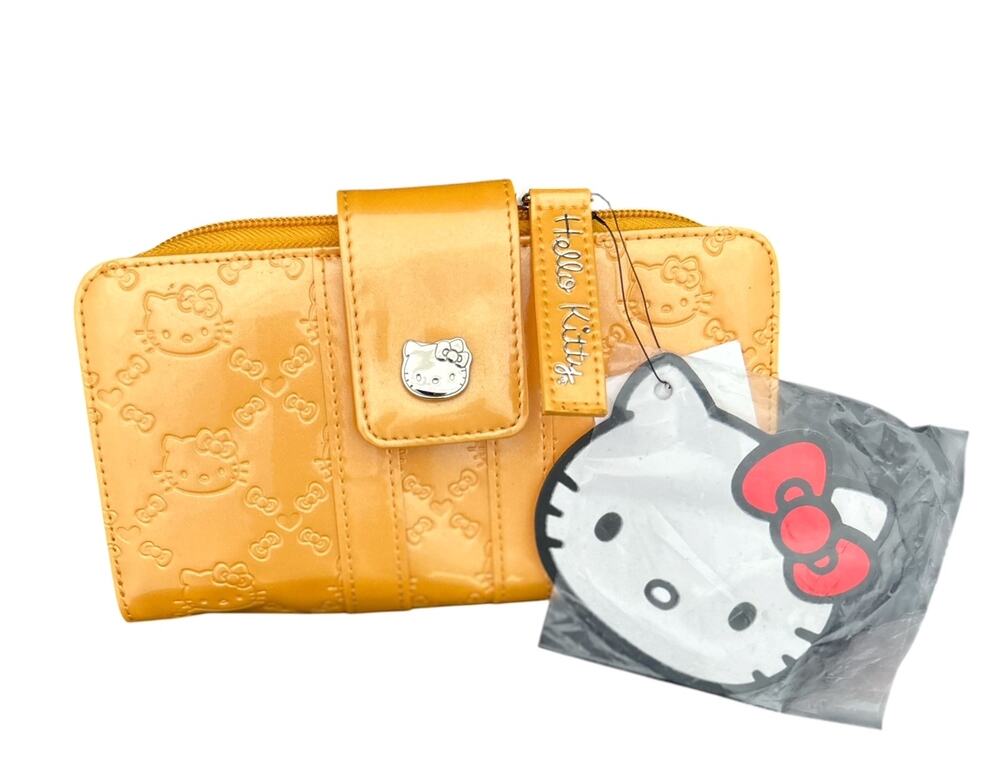 Vintage Loungefly Sanrio Hello Kitty Embossed Yellow Wallet Zip Around 7.5"x4"